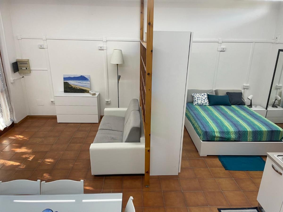Appartamento In Villa Con Giardino Vicino Al Mare Bella Farnia Екстер'єр фото