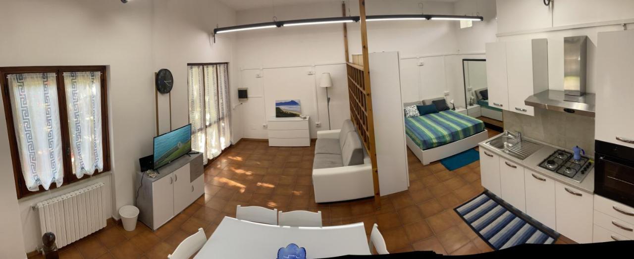 Appartamento In Villa Con Giardino Vicino Al Mare Bella Farnia Екстер'єр фото